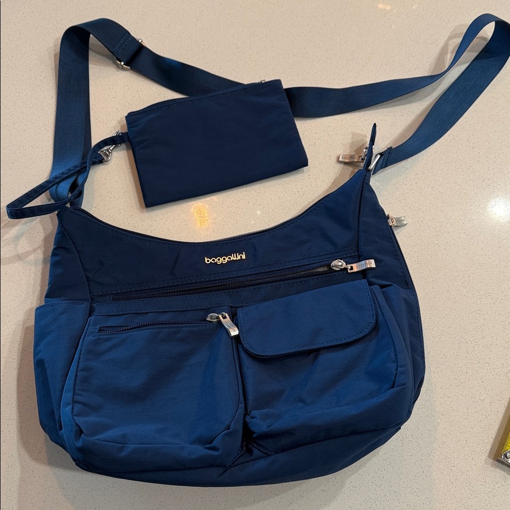 Baggallini Blue Shoulder Bag with Pouch RFID - Picture 6 of 15